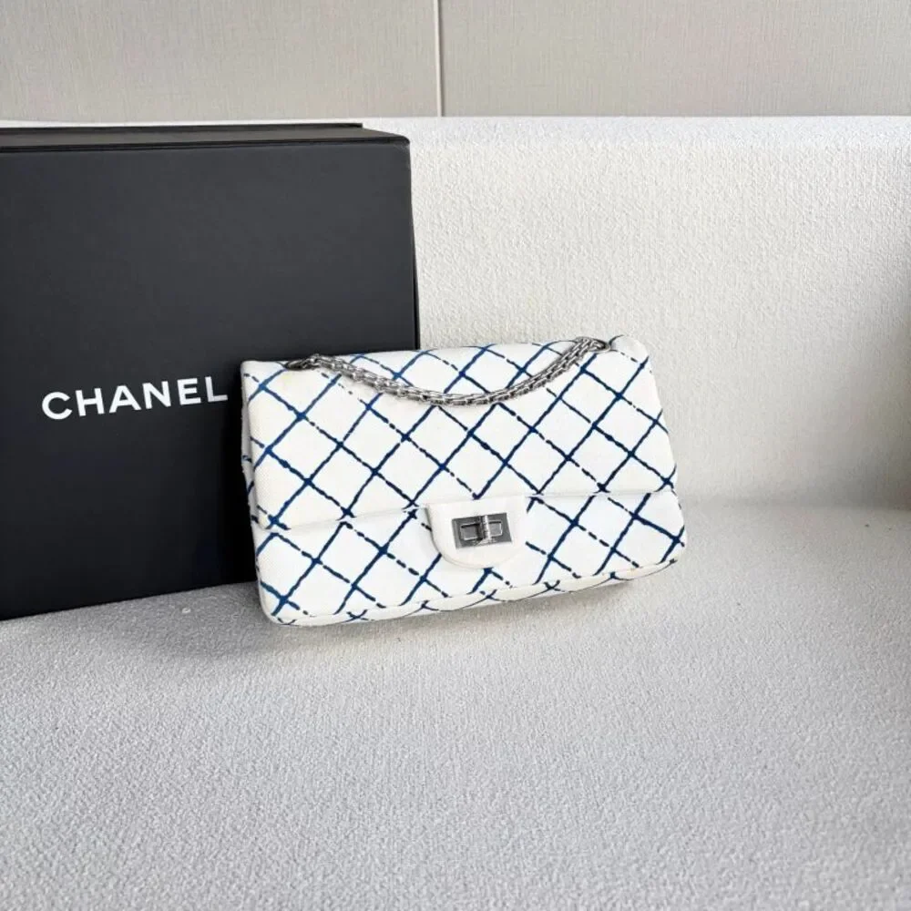 Chanel Women Pre-Loved Bag Very Good Condition